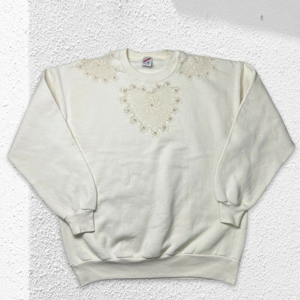 Vintage Jerzees Crew Sweatshirt SIZE XL White Embroidered Heart Embellished